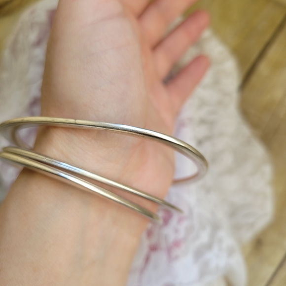 Fossil Silver Tone Bangle Set - Picture 7 of 8